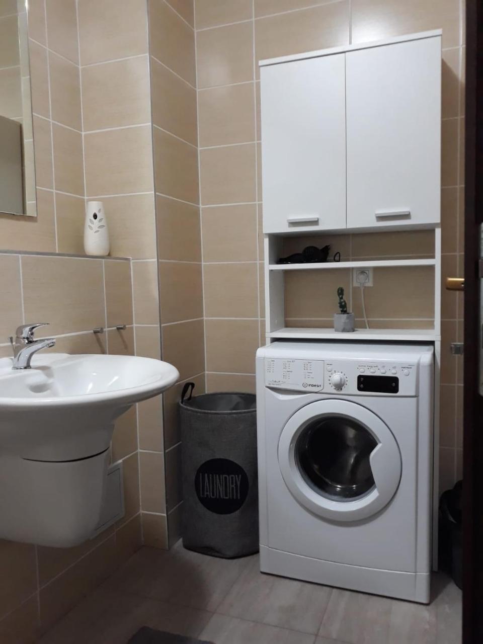 Tampa Gardens - Mountain View Apartment บราชอฟ ภายนอก รูปภาพ